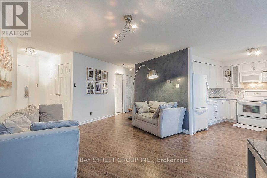 Photo 5 of 1106 250 Queens Quay W, Toronto ON