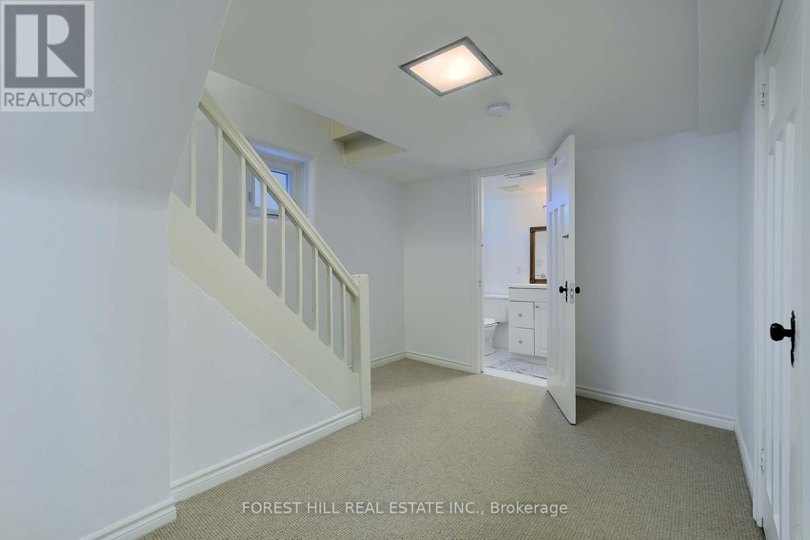 Photo 31 of 9 Peveril Hill S, Toronto ON