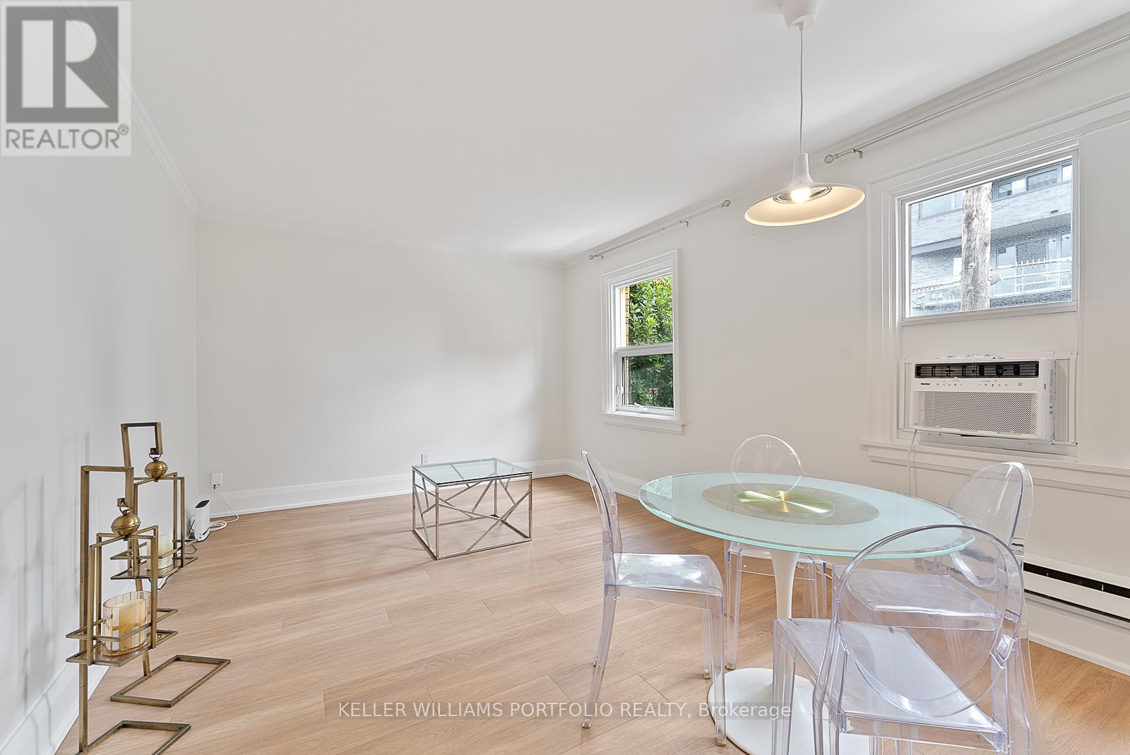 Photo 4 of 402 114 Vaughan Road, Toronto ON