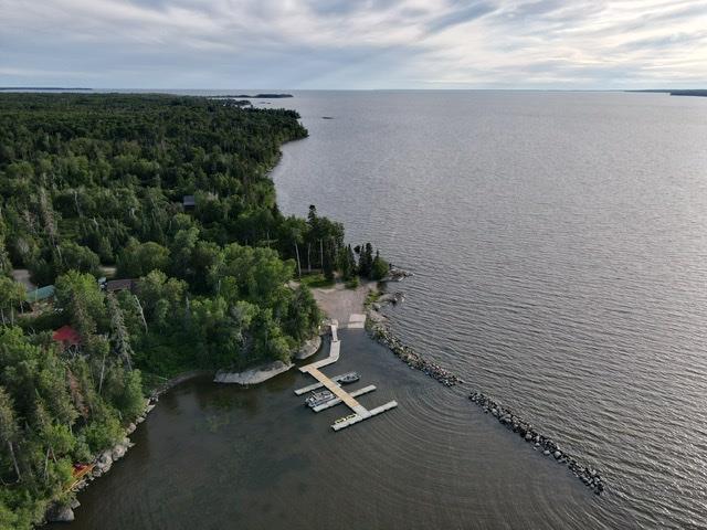 Photo 7 of 10 Pelican Inlet Road, Manigotagan MB
