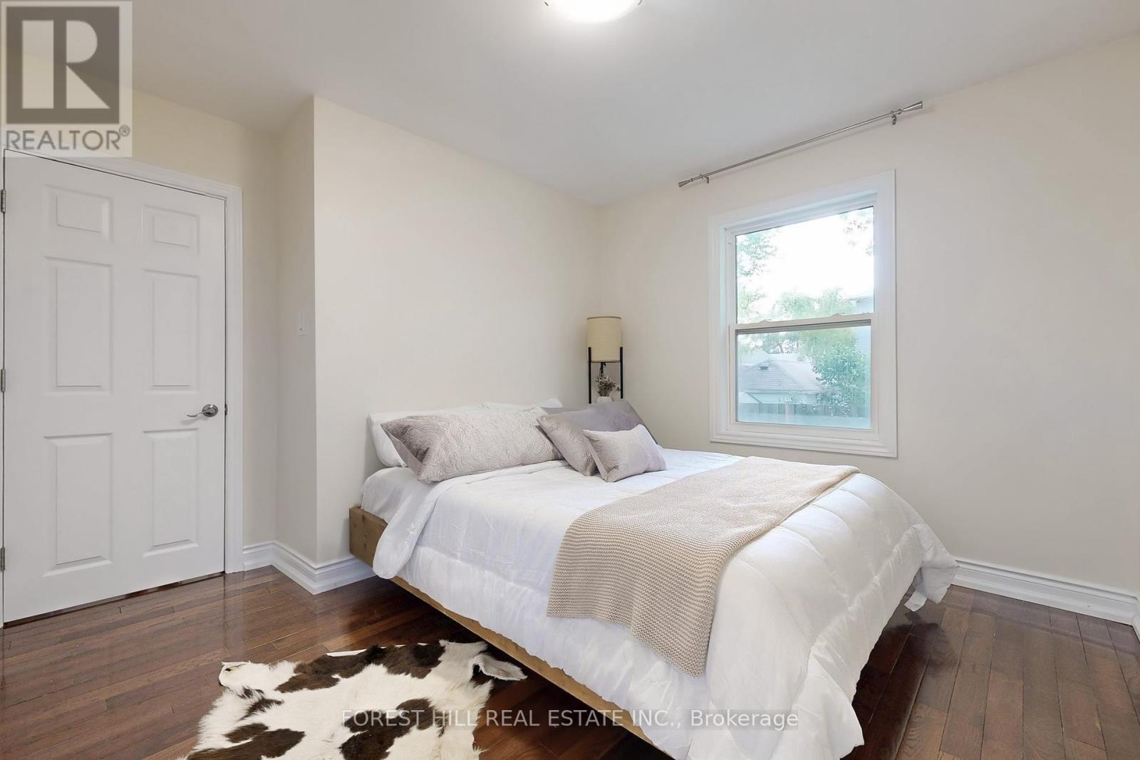 Photo 18 of 14 Ilfracombe Crescent, Toronto ON