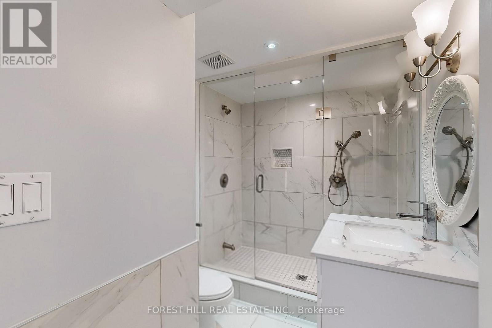 Photo 21 of 14 Ilfracombe Crescent, Toronto ON