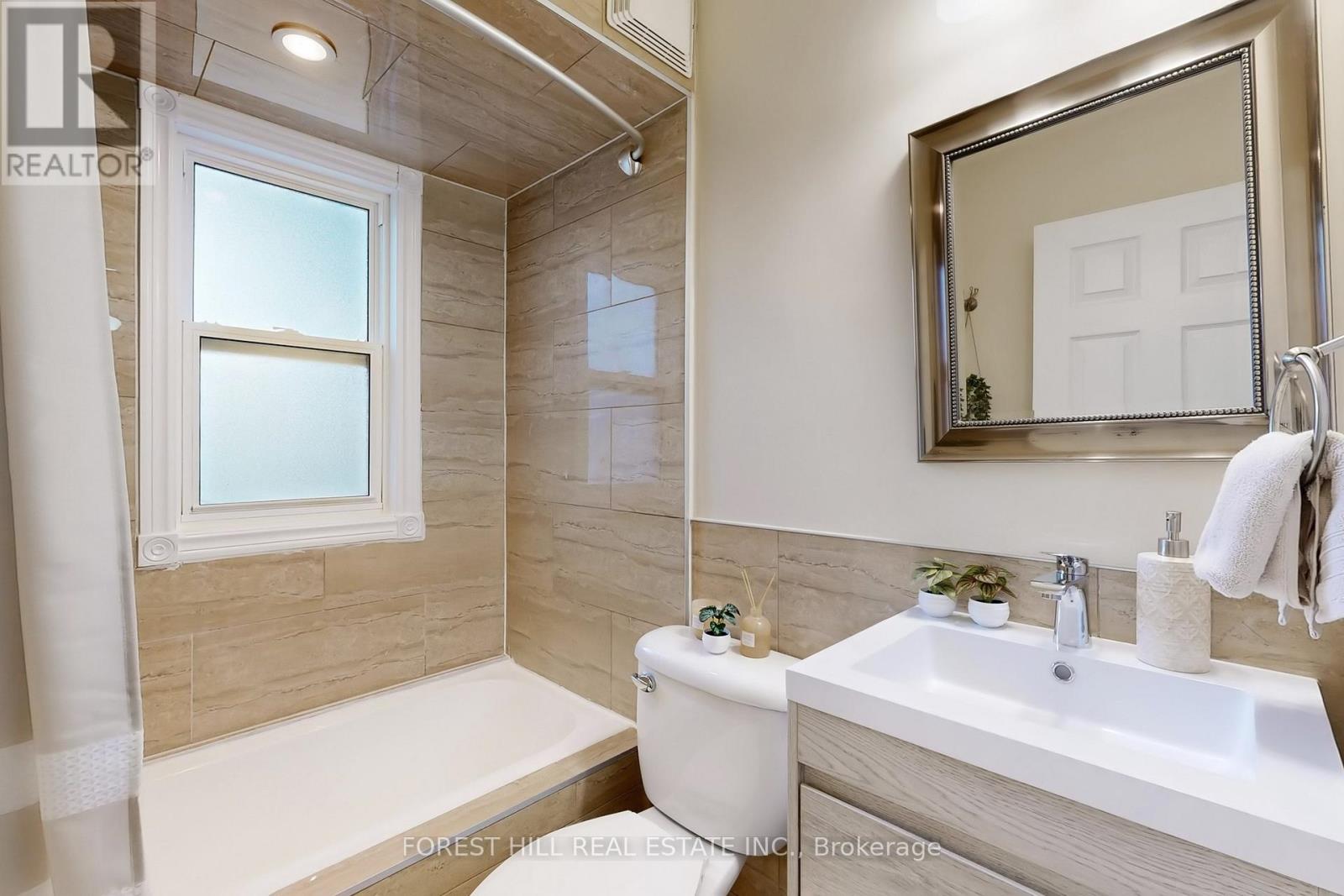 Photo 23 of 14 Ilfracombe Crescent, Toronto ON