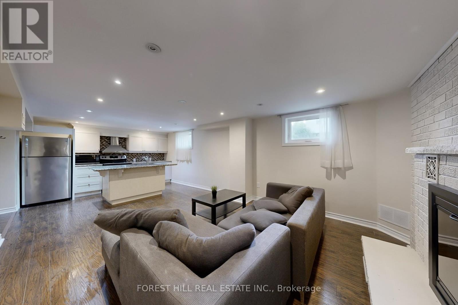 Photo 25 of 14 Ilfracombe Crescent, Toronto ON