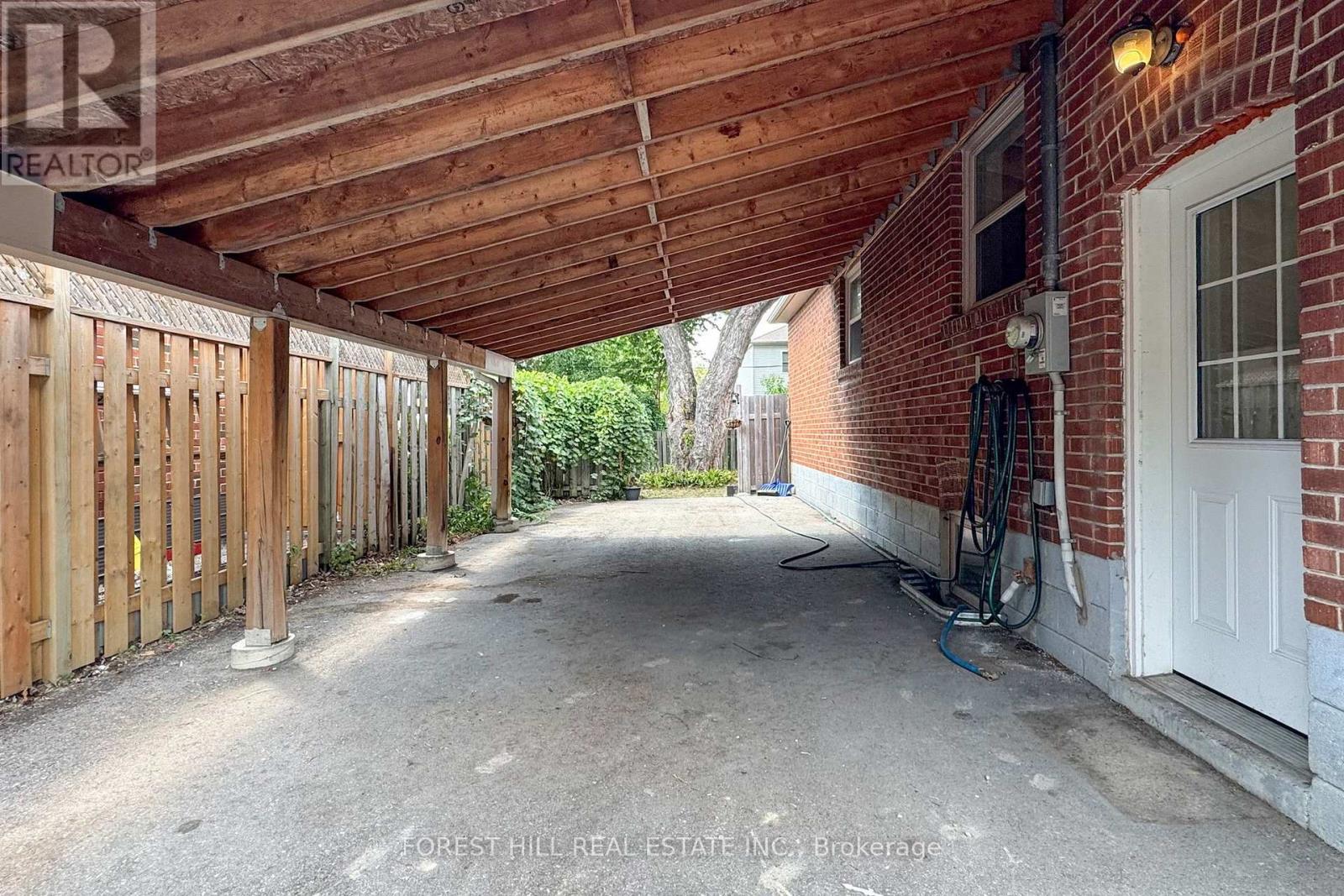 Photo 36 of 14 Ilfracombe Crescent, Toronto ON