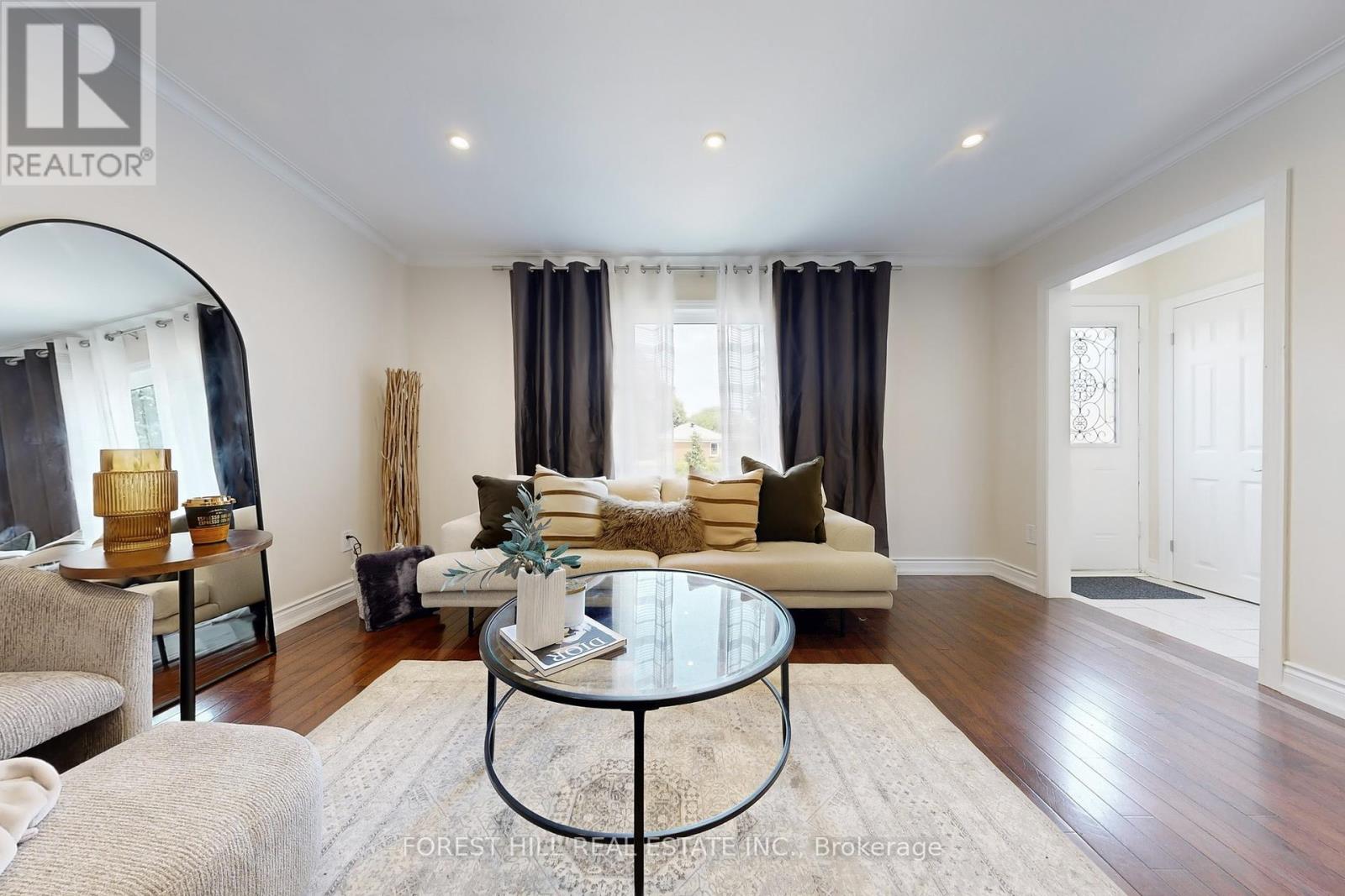Photo 7 of 14 Ilfracombe Crescent, Toronto ON