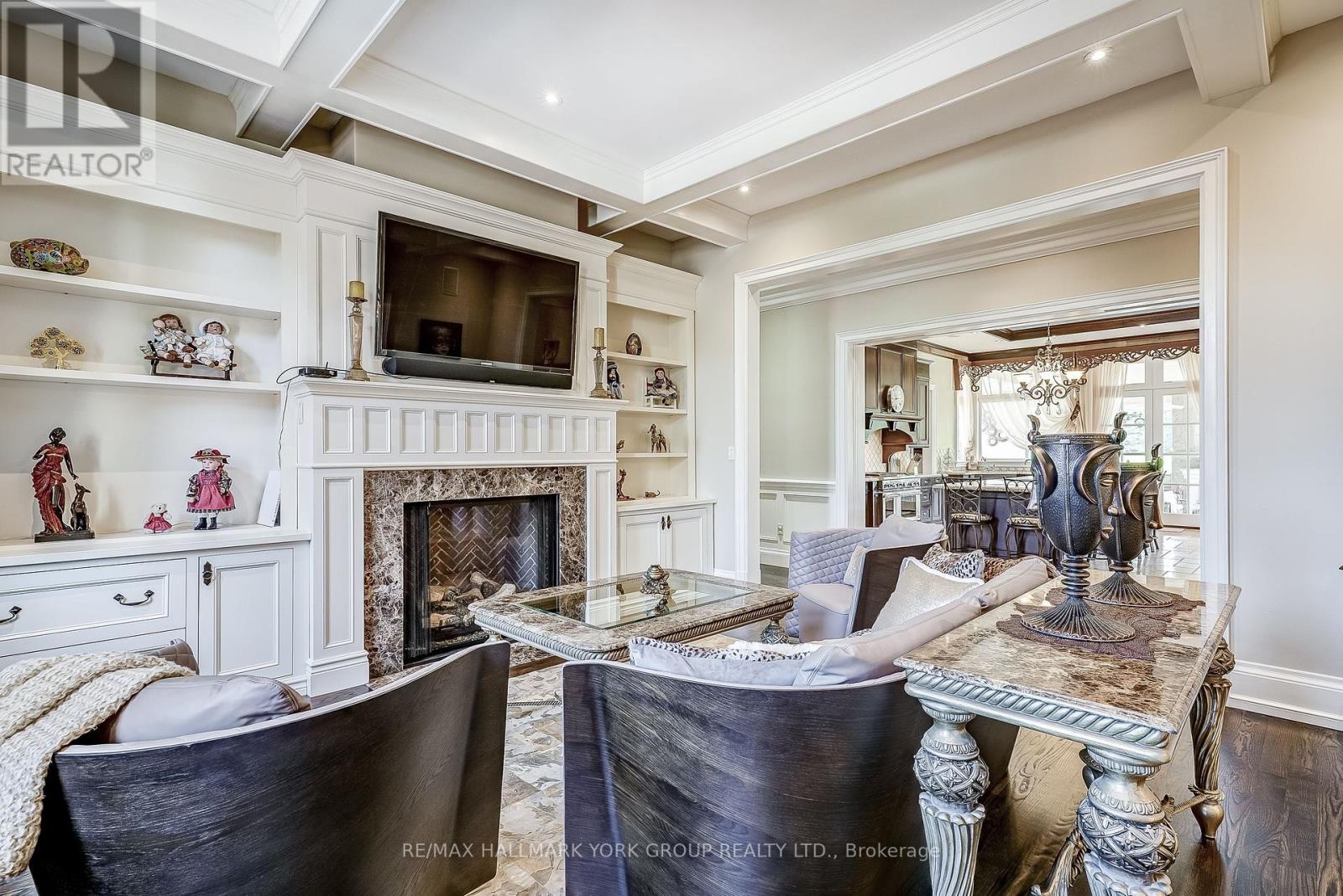 Photo 11 of 15 Awesome Again Lane, Aurora ON