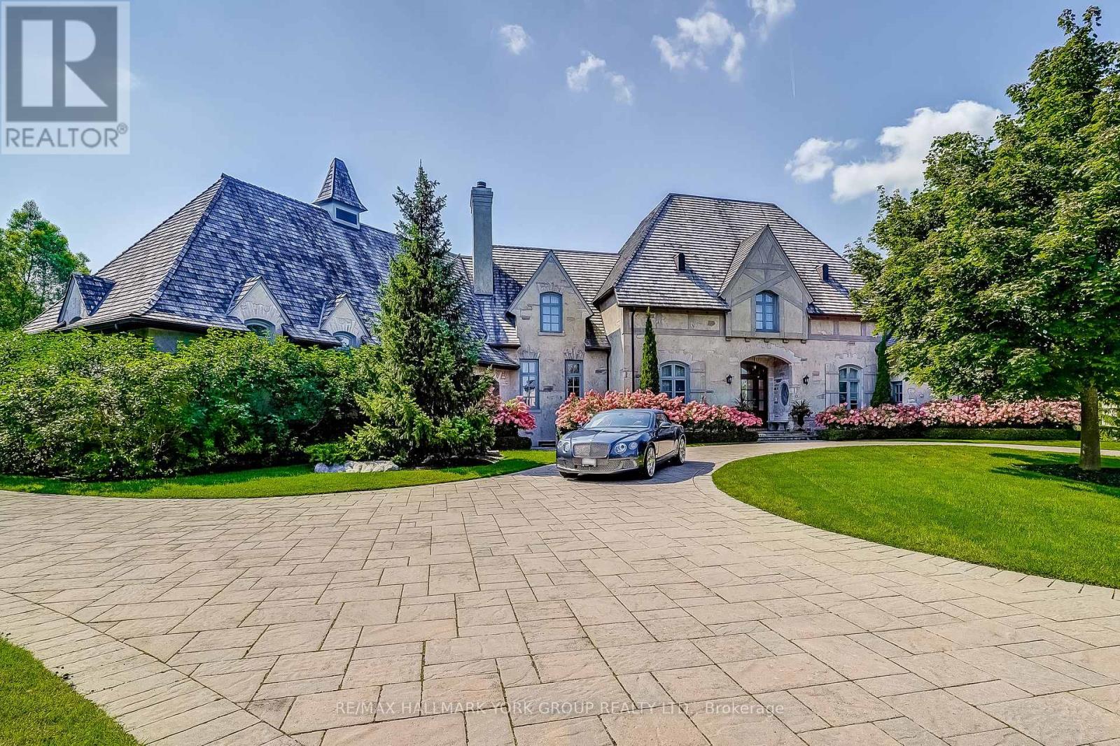 Photo 2 of 15 Awesome Again Lane, Aurora ON