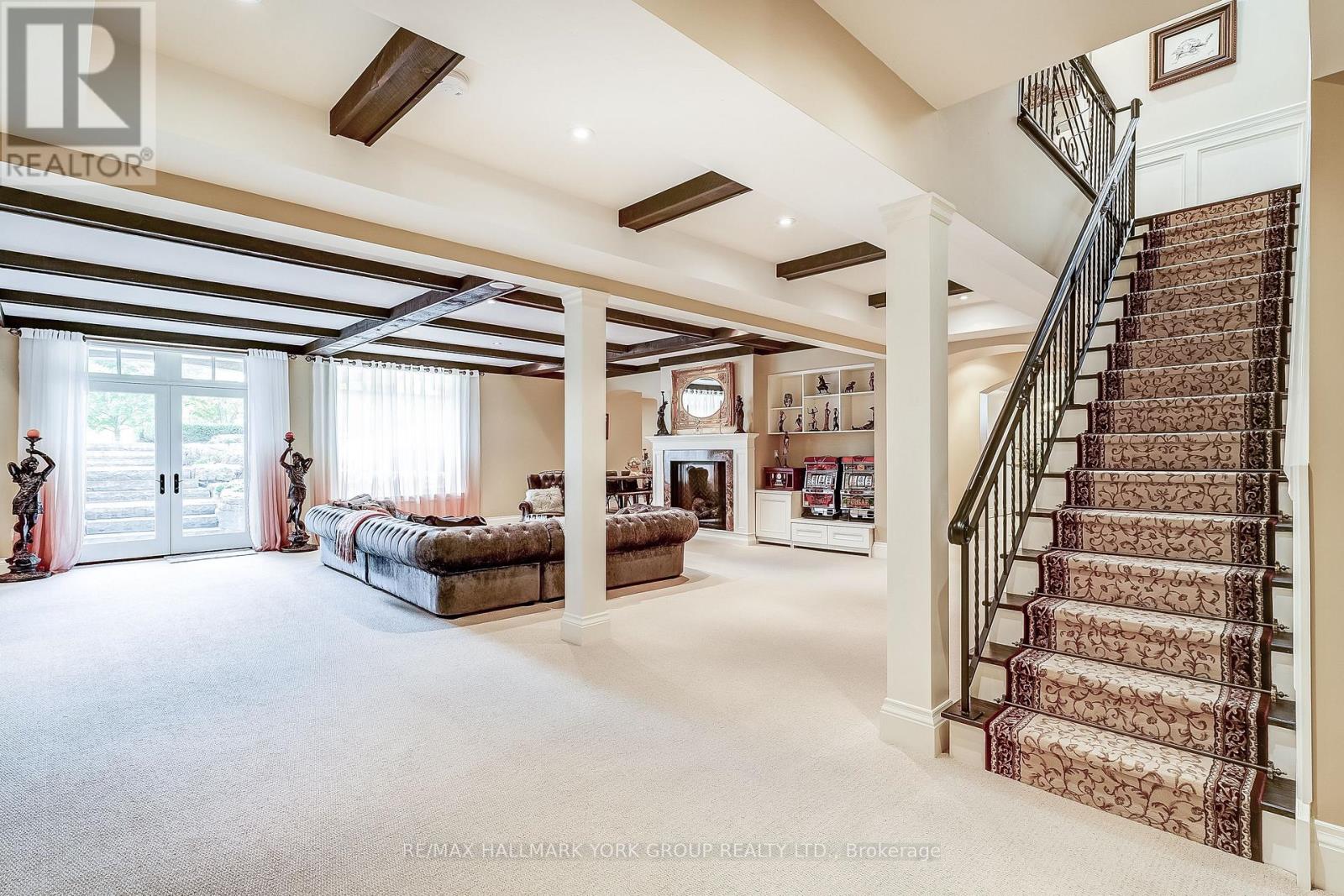 Photo 25 of 15 Awesome Again Lane, Aurora ON