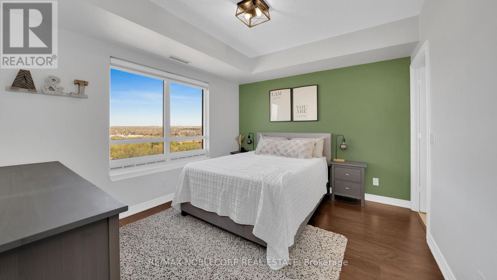 Photo 11 of 1515 9245 Jane Street, Vaughan ON