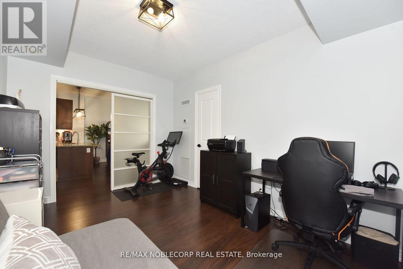 Photo 14 of 1515 9245 Jane Street, Vaughan ON