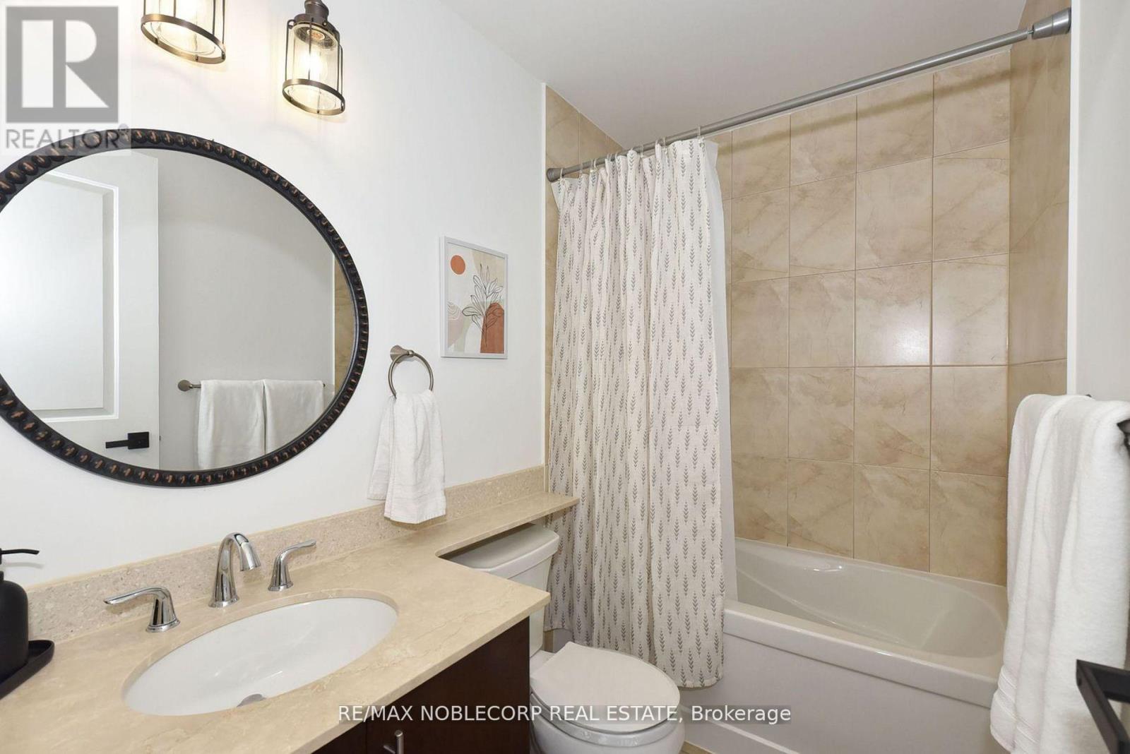 Photo 16 of 1515 9245 Jane Street, Vaughan ON