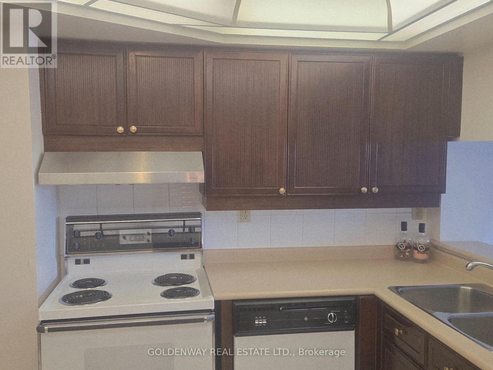 Photo 18 of 1012 7300 Yonge Street, Vaughan ON