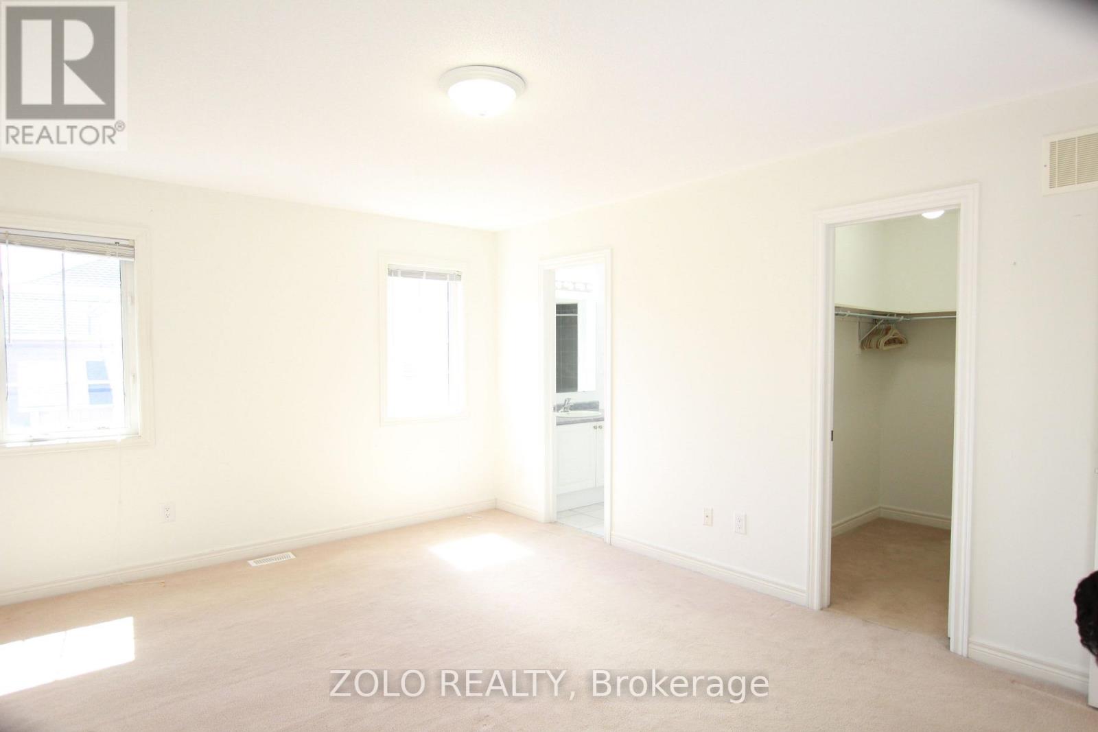 Photo 17 of 31 West Park Avenue, Bradford West Gwillimbury ON