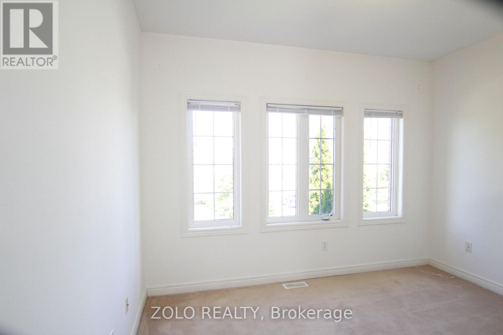 Photo 22 of 31 West Park Avenue, Bradford West Gwillimbury ON