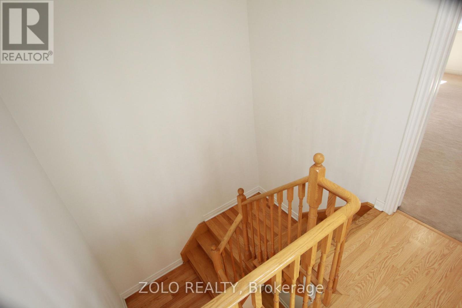 Photo 26 of 31 West Park Avenue, Bradford West Gwillimbury ON