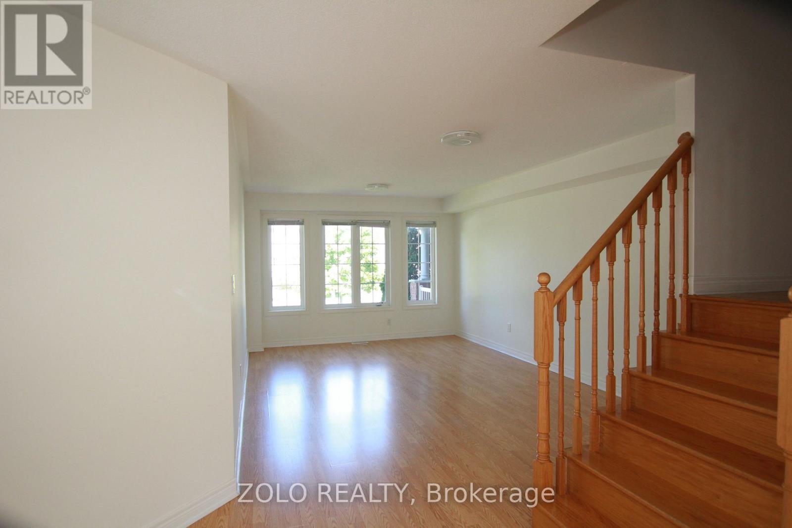 Photo 32 of 31 West Park Avenue, Bradford West Gwillimbury ON