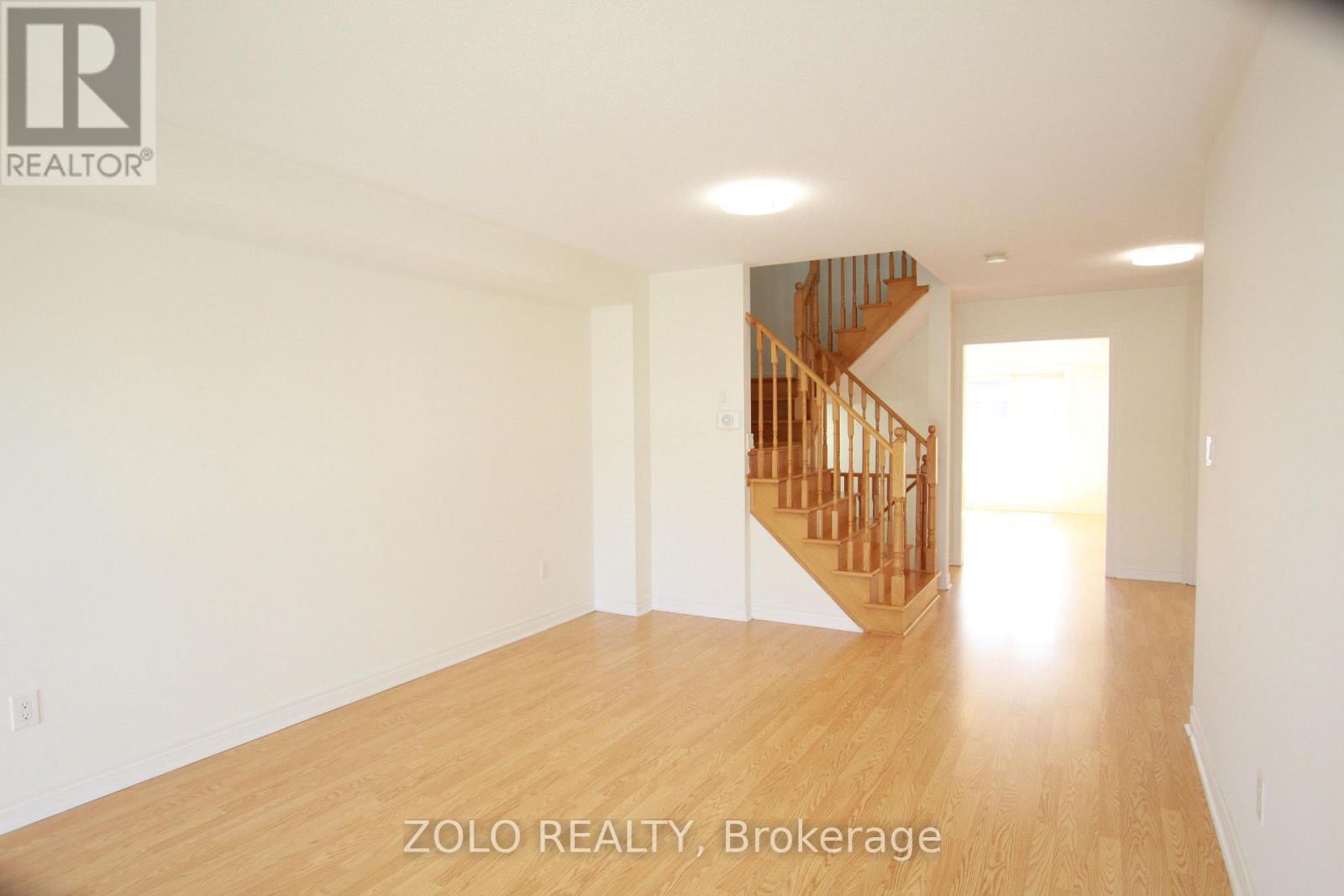 Photo 41 of 31 West Park Avenue, Bradford West Gwillimbury ON