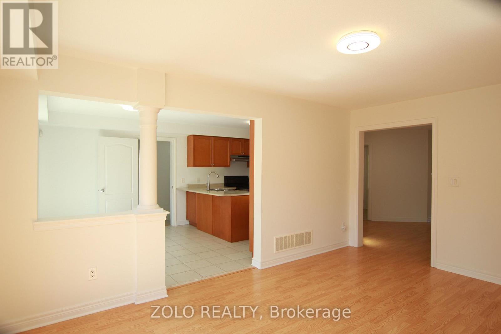 Photo 6 of 31 West Park Avenue, Bradford West Gwillimbury ON