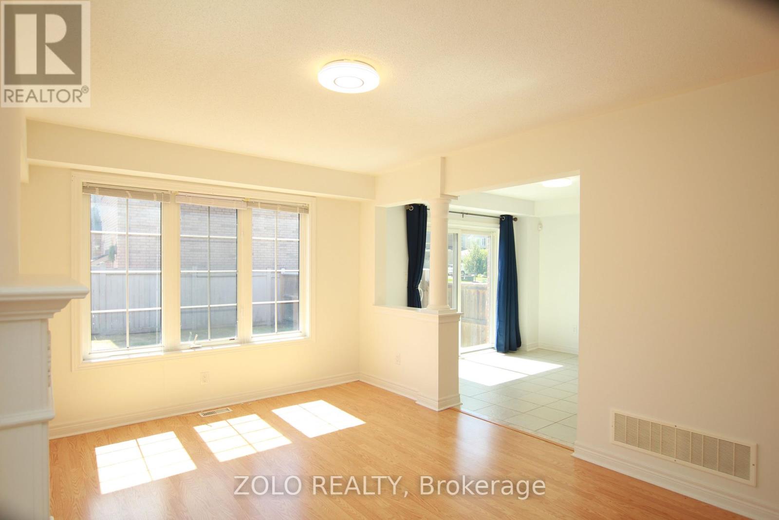 Photo 7 of 31 West Park Avenue, Bradford West Gwillimbury ON