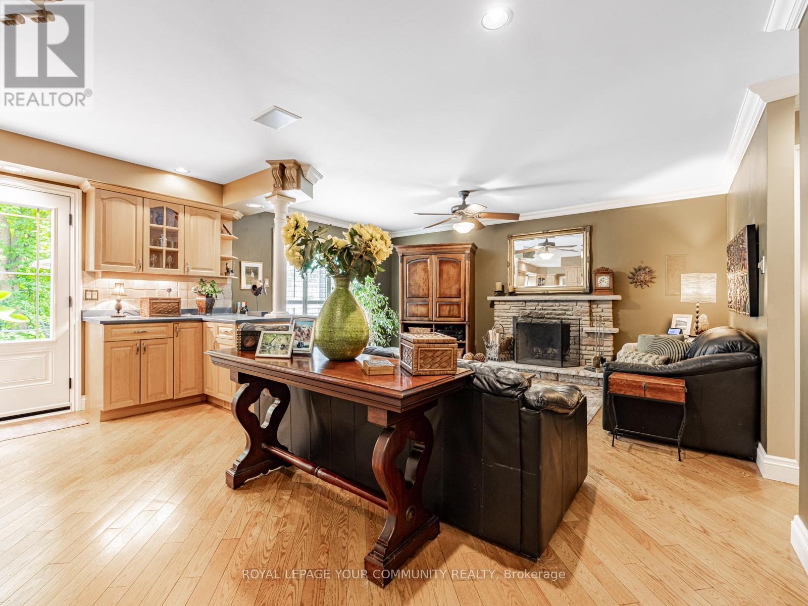 Photo 20 of 10 Banquo Road, Markham ON
