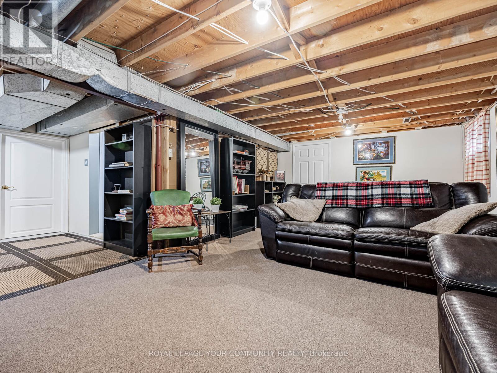 Photo 33 of 10 Banquo Road, Markham ON
