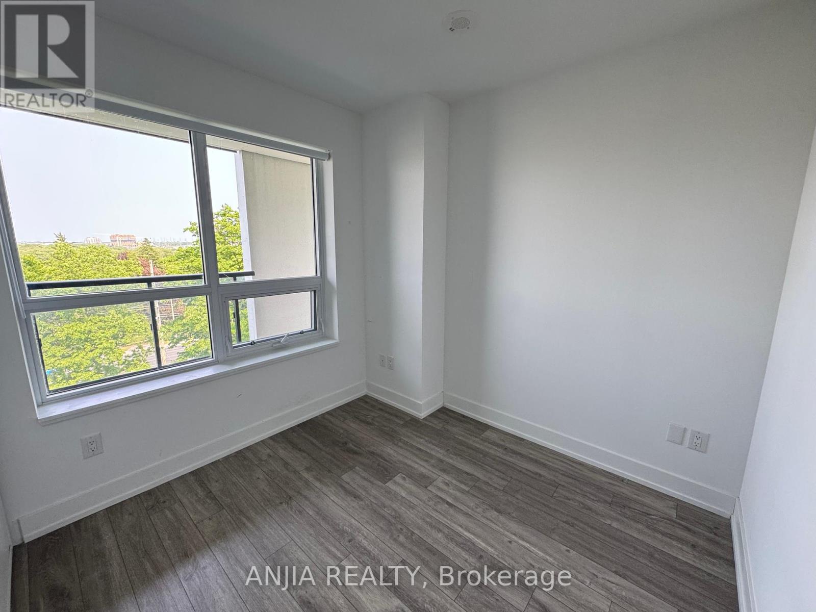 Photo 5 of 822 9 Clegg Road, Markham ON