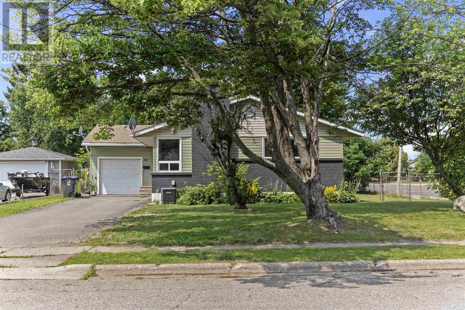Photo 34 of 61 Cartier St, Sault Ste Marie ON