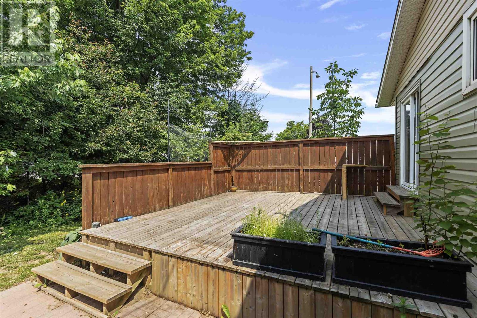 Photo 6 of 61 Cartier St, Sault Ste Marie ON