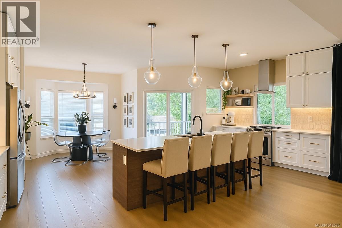 Photo 3 of 2913 Pacific View Terr, Campbell River BC