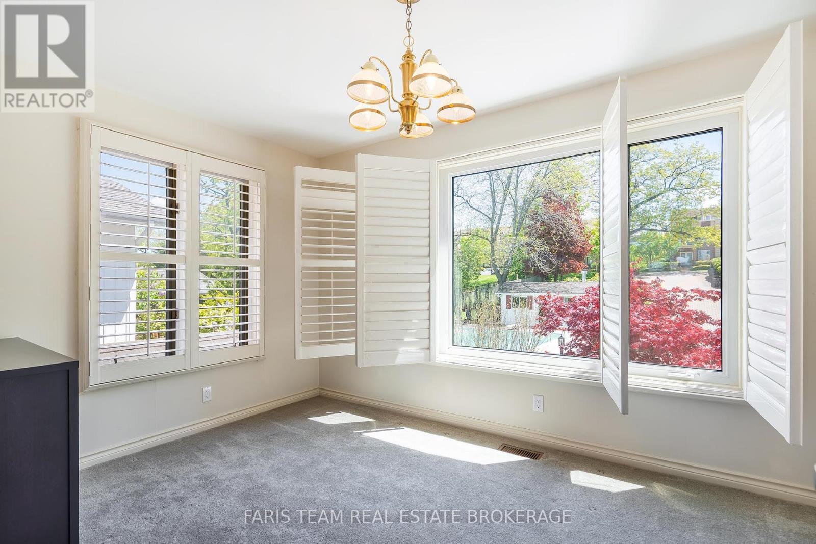 Photo 22 of 10 White Oaks Road, Barrie ON