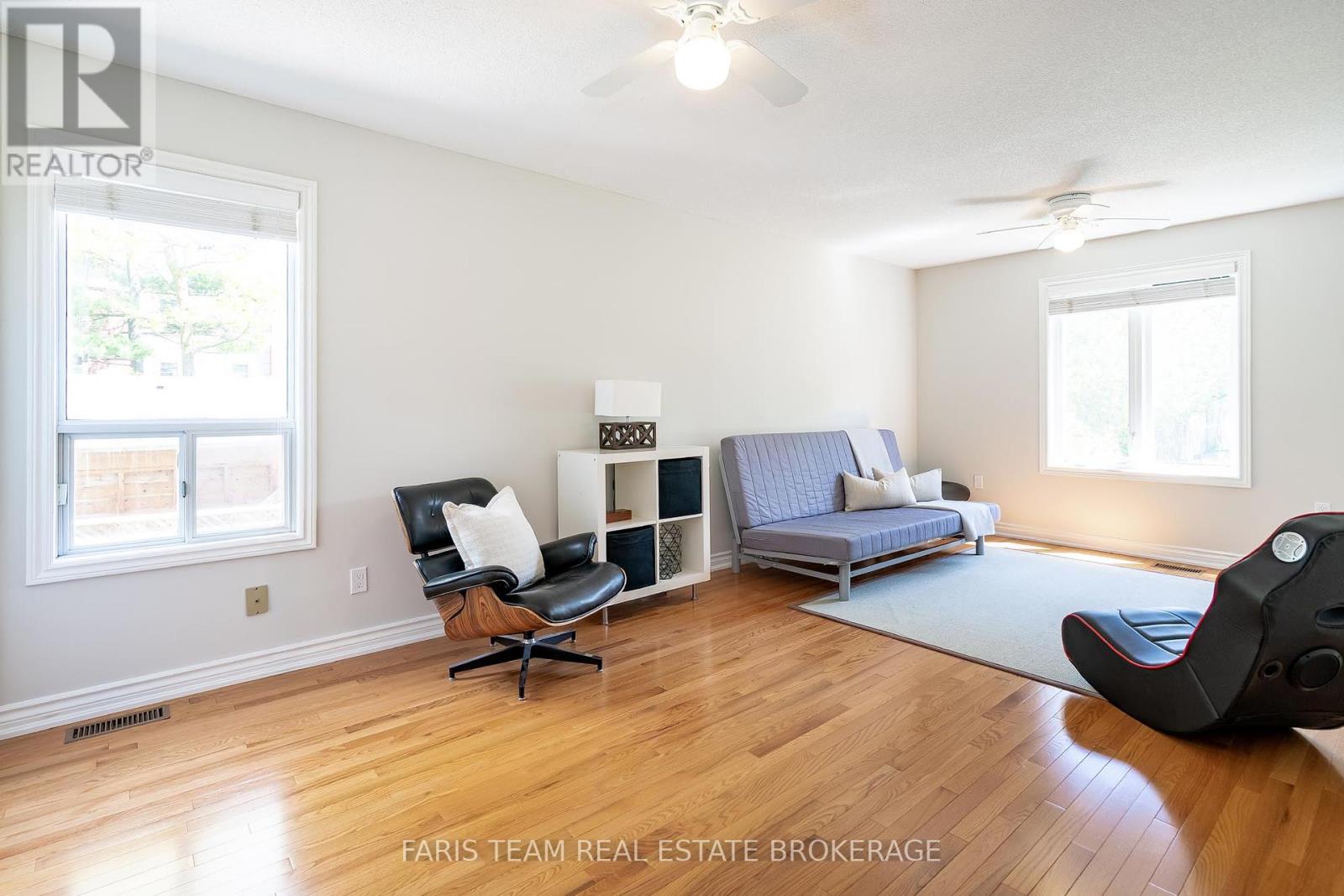 Photo 25 of 10 White Oaks Road, Barrie ON