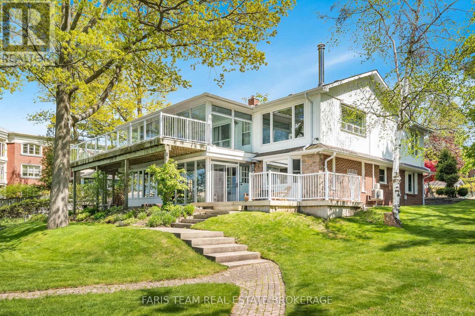 Photo 32 of 10 White Oaks Road, Barrie ON