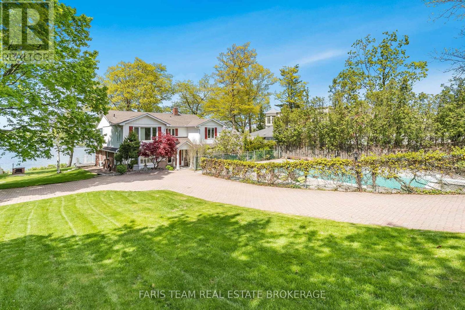Photo 37 of 10 White Oaks Road, Barrie ON