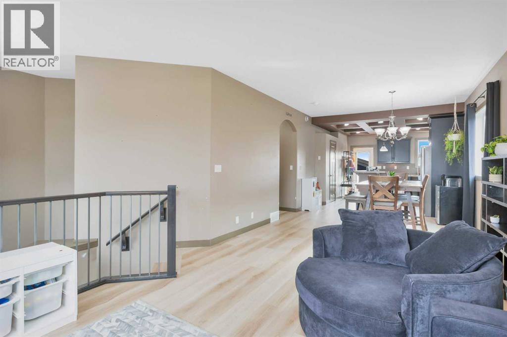 34 Iron Wolf Court, Lacombe
