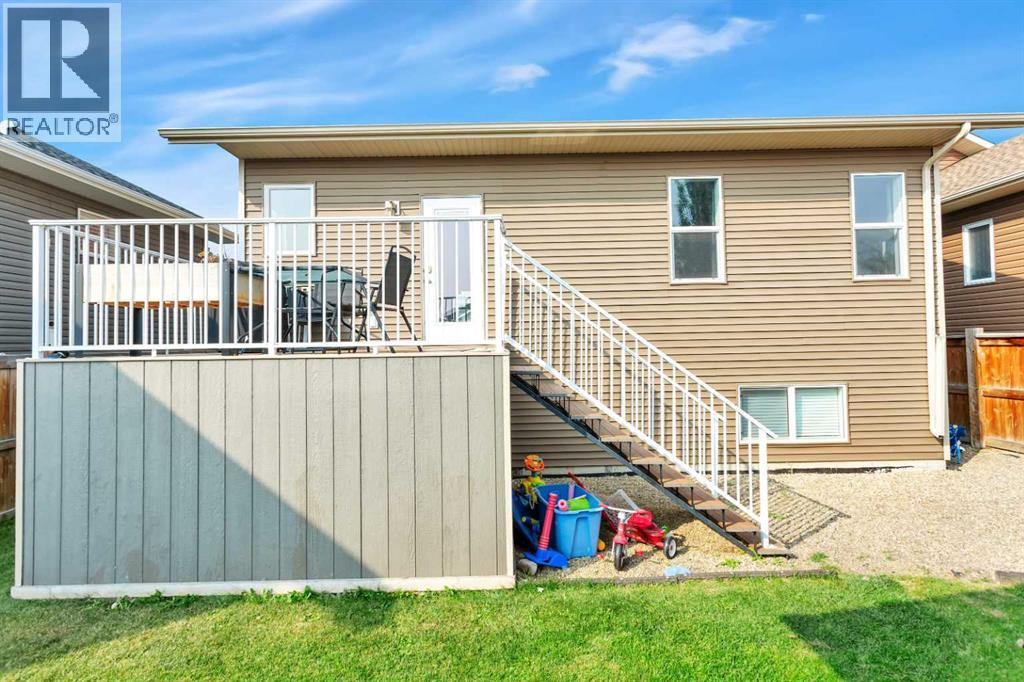34 Iron Wolf Court, Lacombe