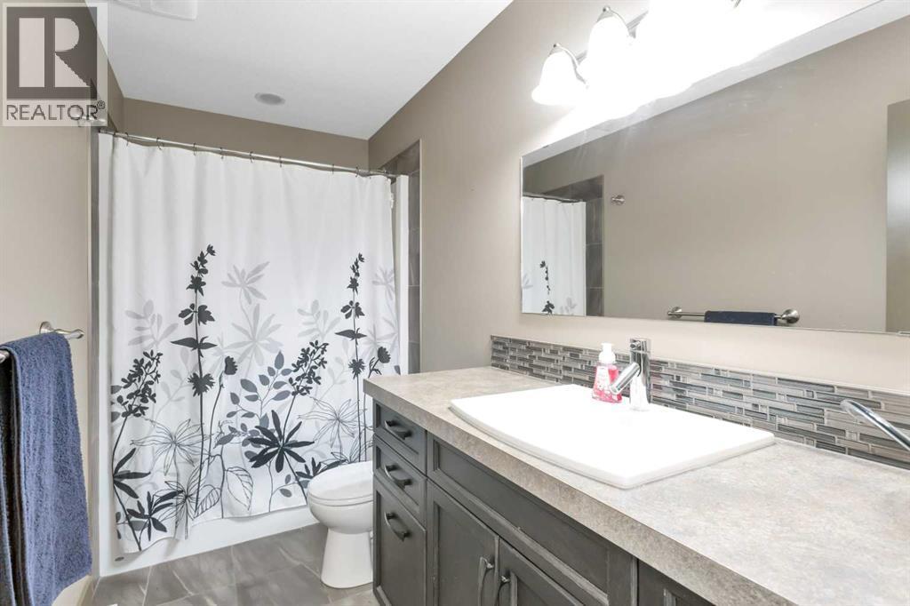34 Iron Wolf Court, Lacombe