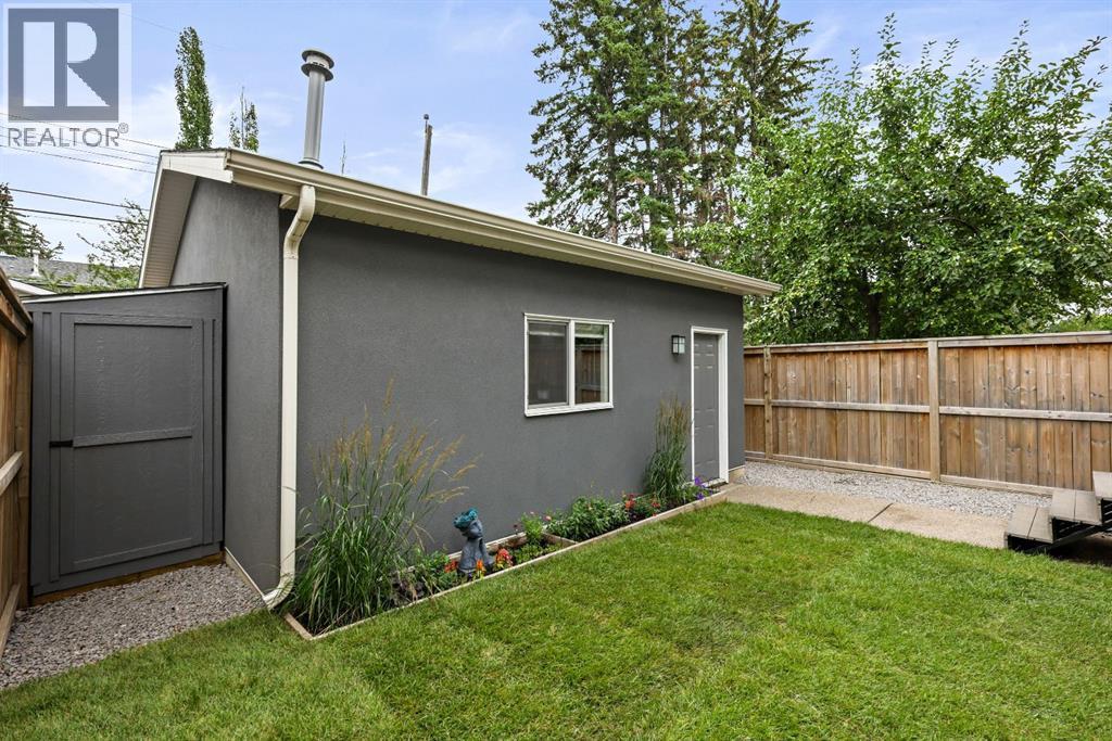 Photo 4 of 2832 42 Street Sw, Calgary AB