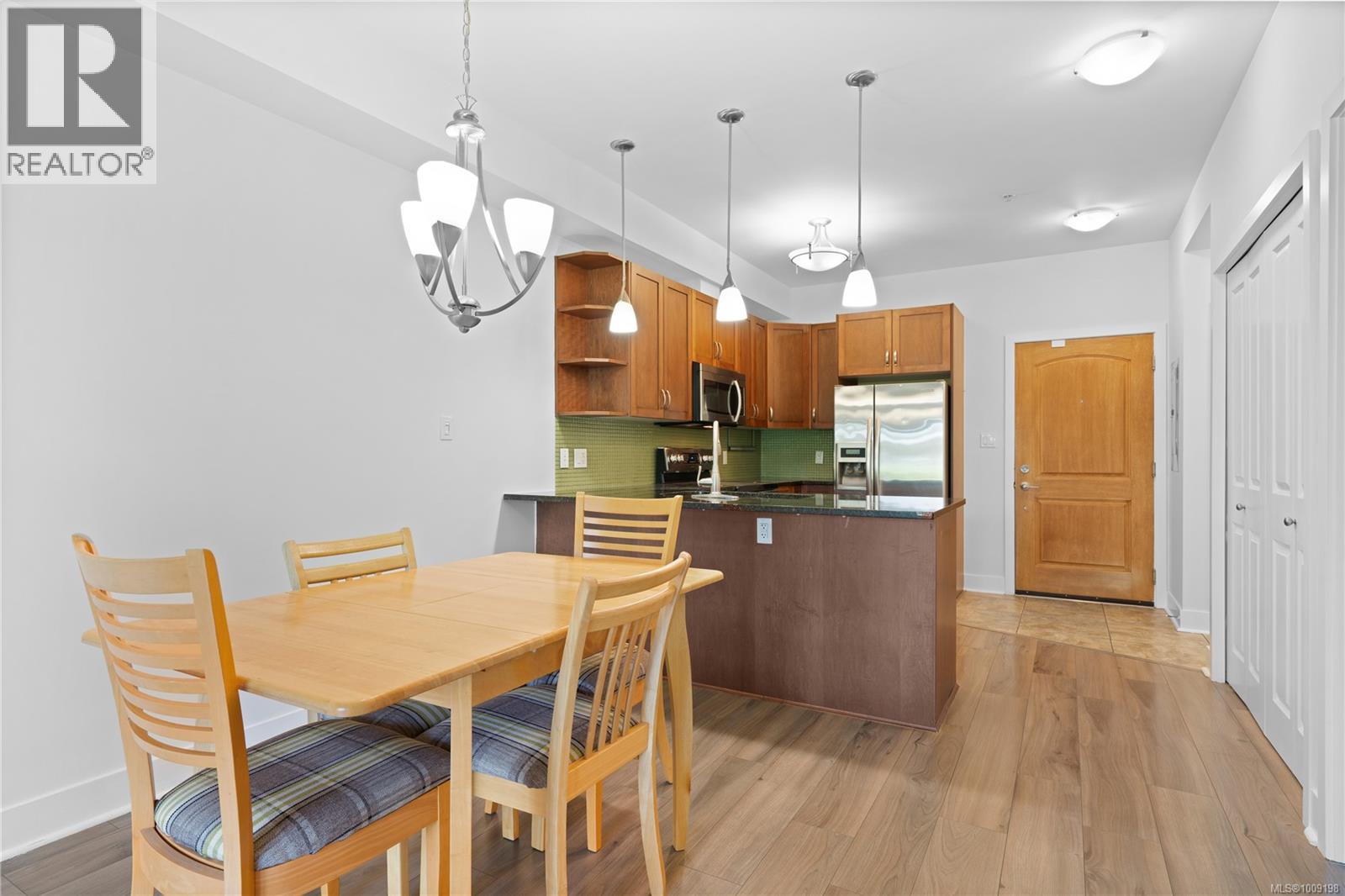 110 866 Brock Avenue, Langford