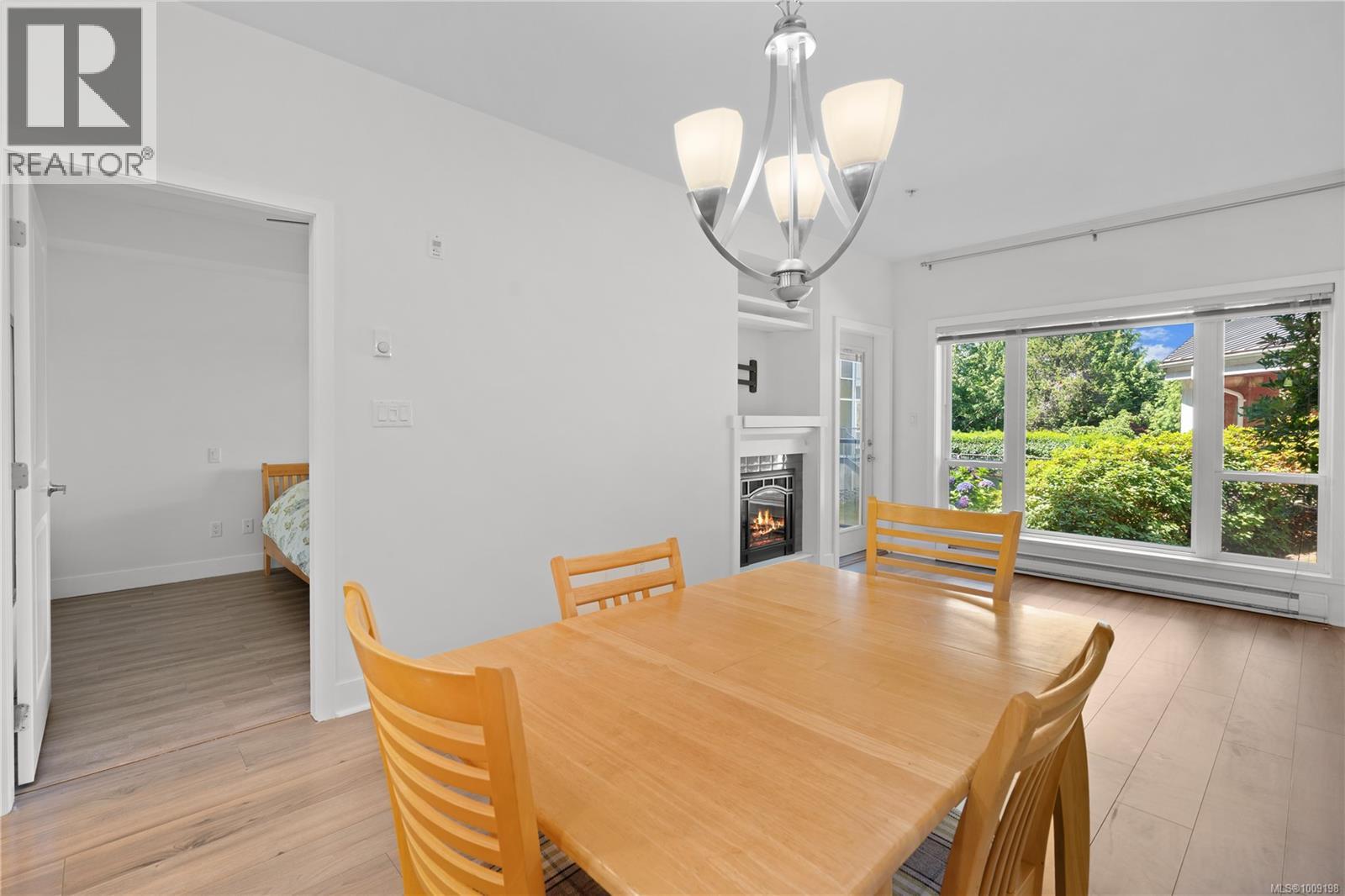 110 866 Brock Avenue, Langford