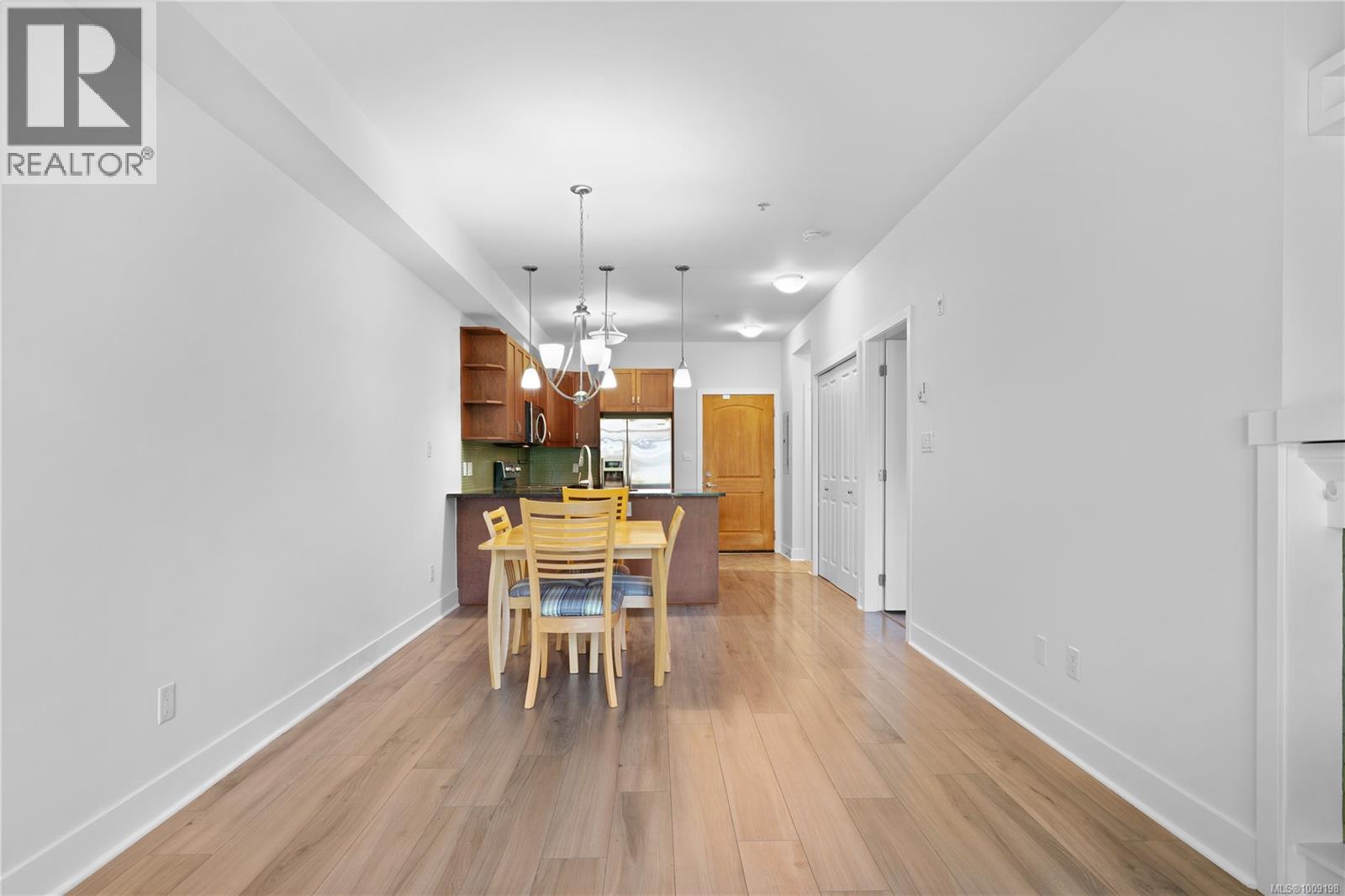 110 866 Brock Avenue, Langford
