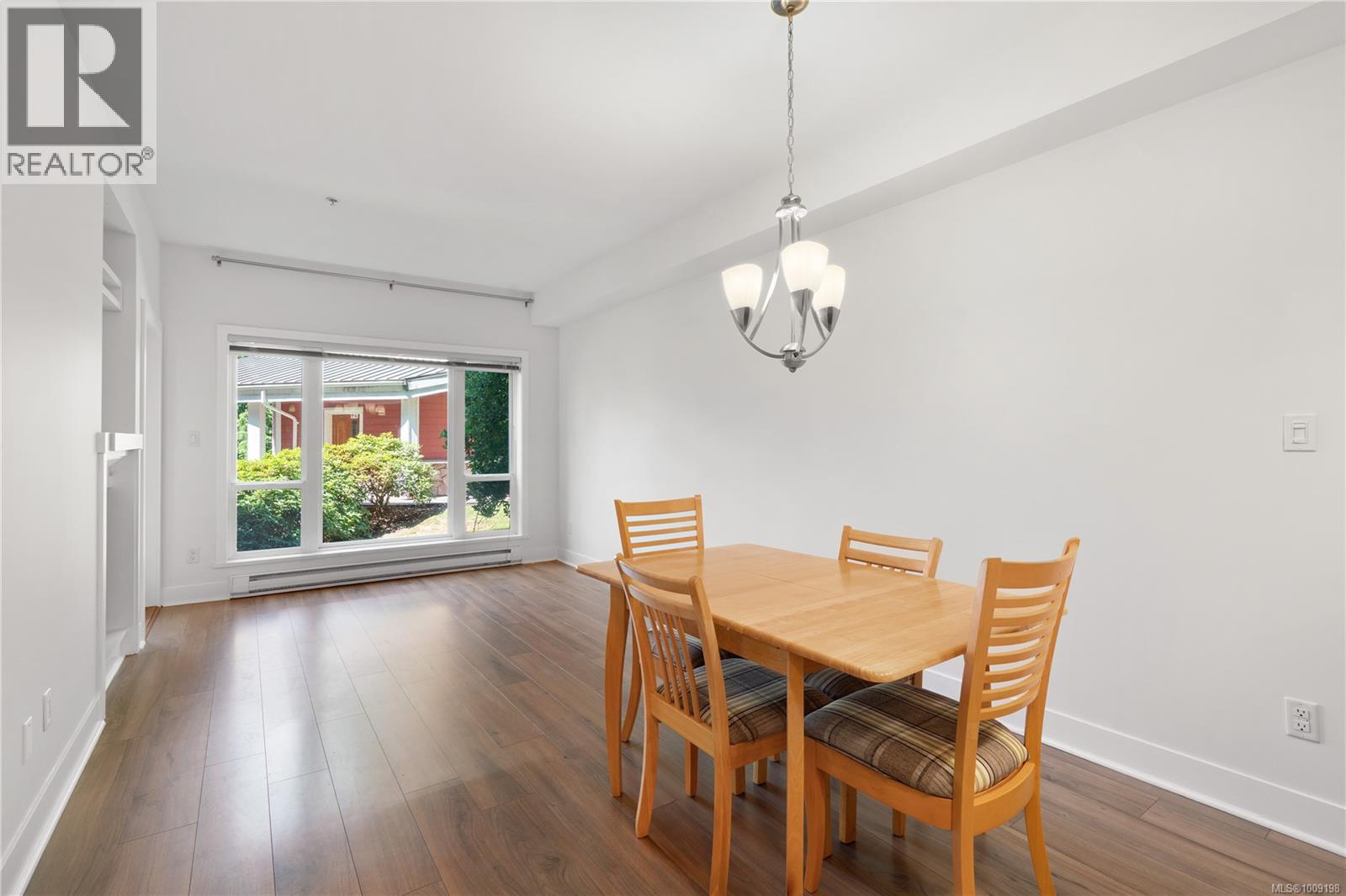 110 866 Brock Avenue, Langford