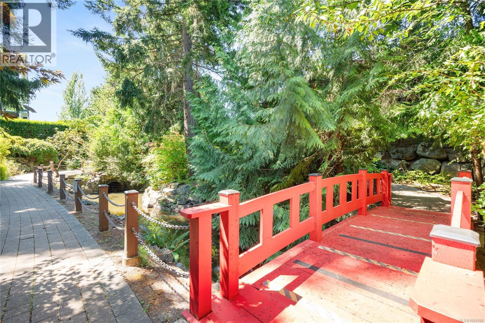 110 866 Brock Avenue, Langford