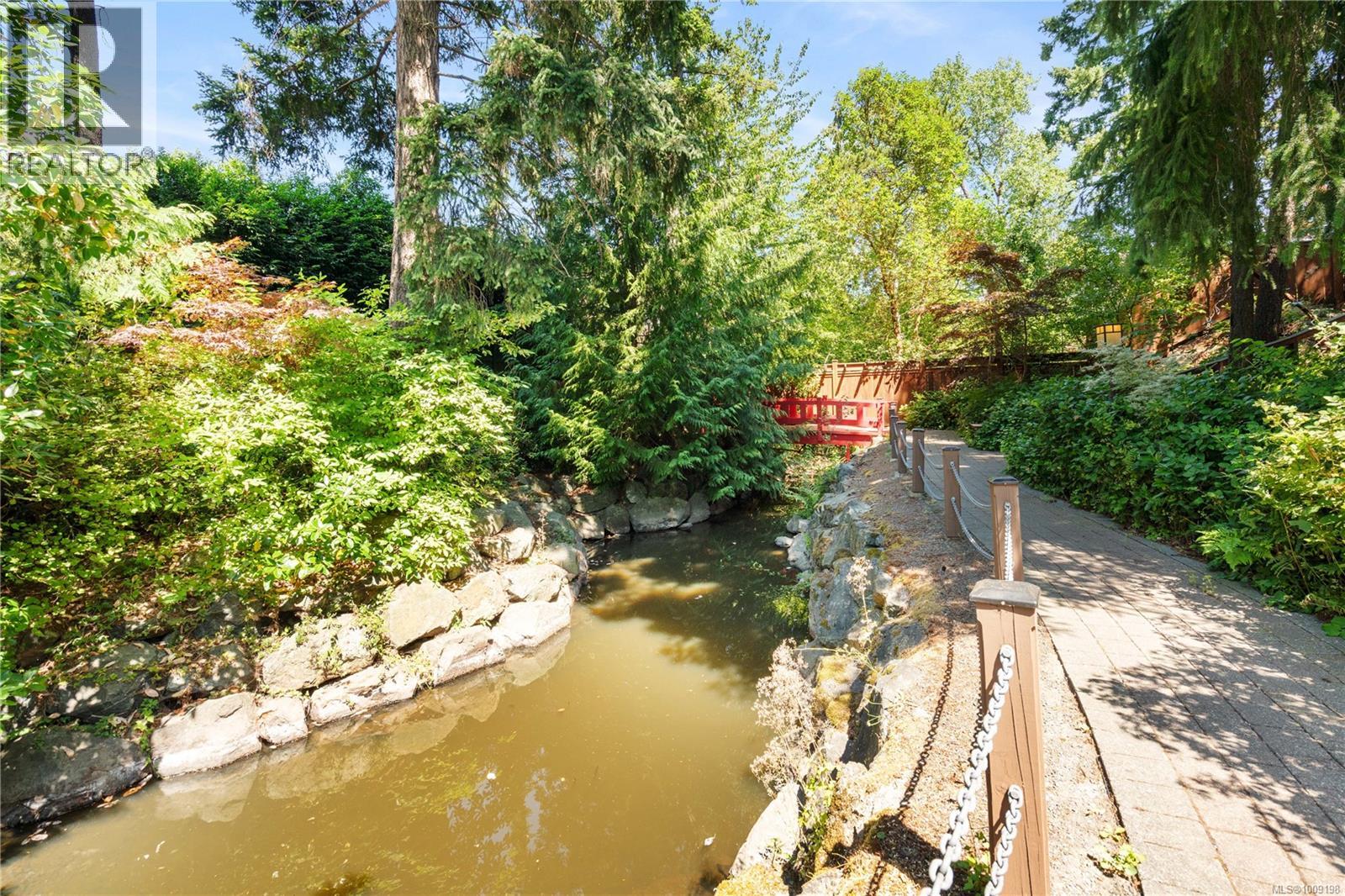 110 866 Brock Avenue, Langford