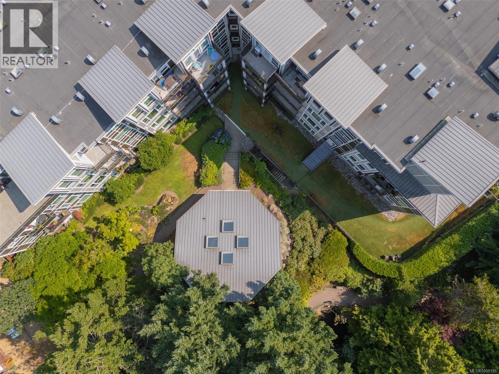 110 866 Brock Avenue, Langford