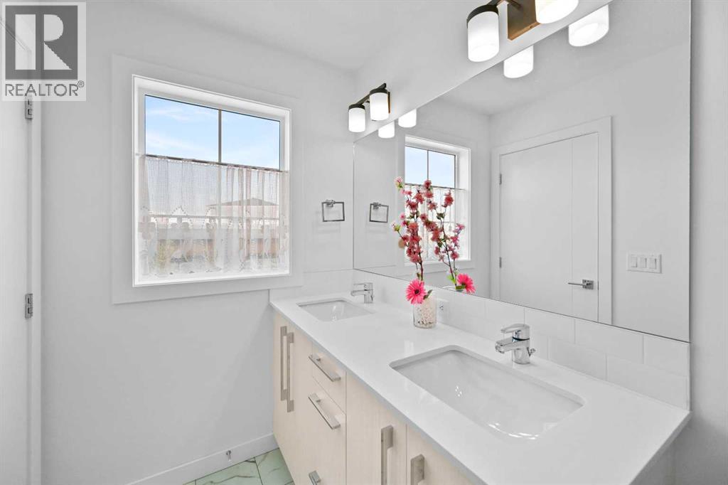 Photo 25 of 60 Amblefield Terrace Nw, Calgary AB