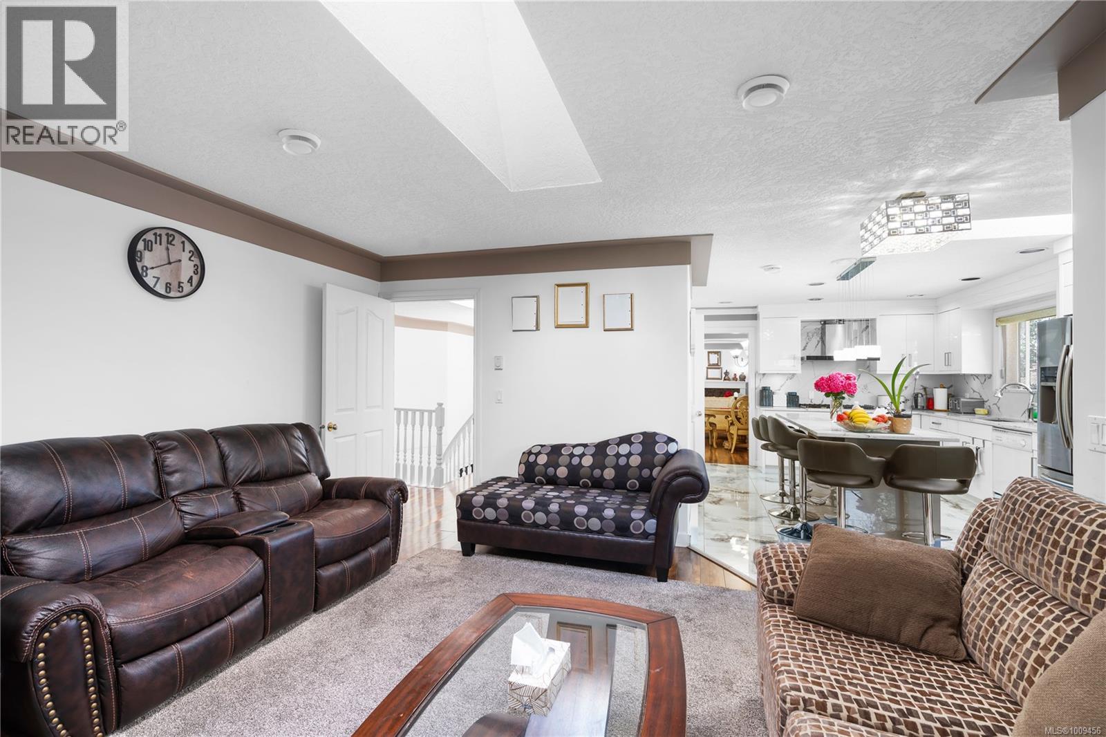  4202 Quadra Street, Saanich