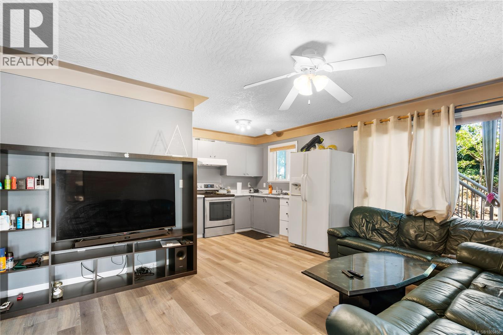  4202 Quadra Street, Saanich
