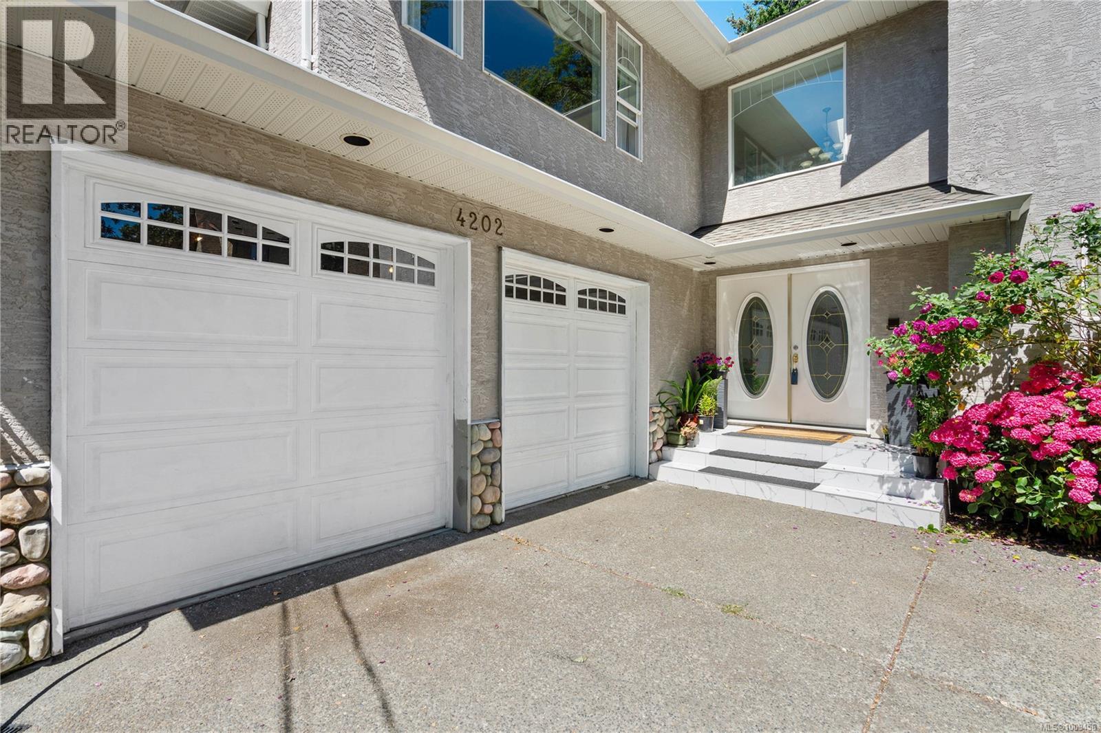  4202 Quadra Street, Saanich