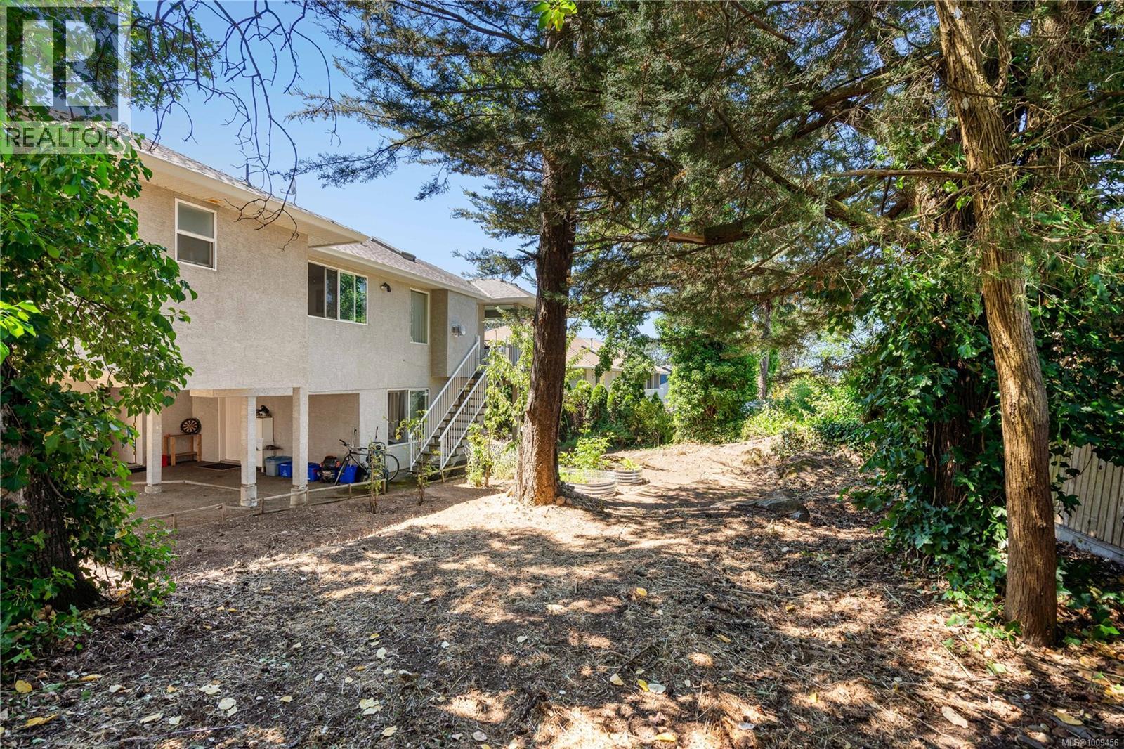  4202 Quadra Street, Saanich
